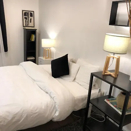 Spatieux,cour,entree Autonome 阿让